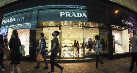 Prada signs beauty license with L’Oréal 